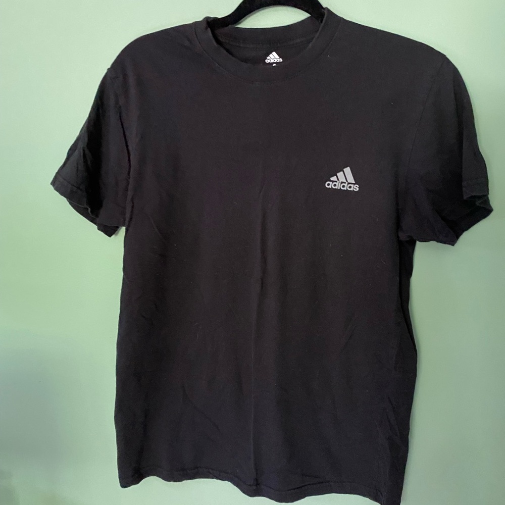 Adidas tee shirt golf small